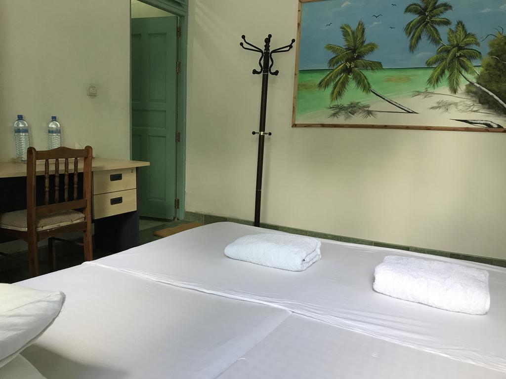 Raalhu Lodge Himmafushi Buitenkant foto